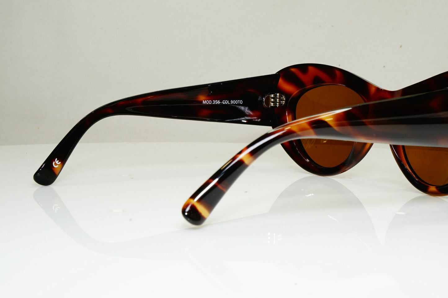 Gianni Versace 1993 Gold Medusa Sunglasses Brown Havana MOD 3S6 COL 900T0 29066