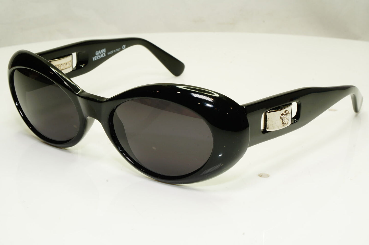 Gianni Versace 1996 Womens Vintage Silver Medusa Sunglasses MOD 475/A COL 852