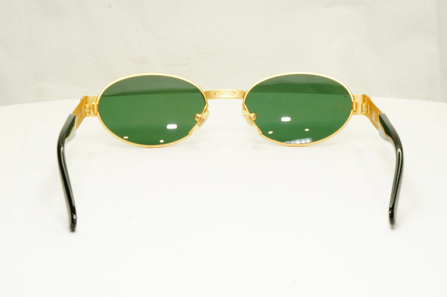 Gianni Versace 1996 Vintage Unisex Gold Oval Metal Sunglasses MOD S30 COL 14M