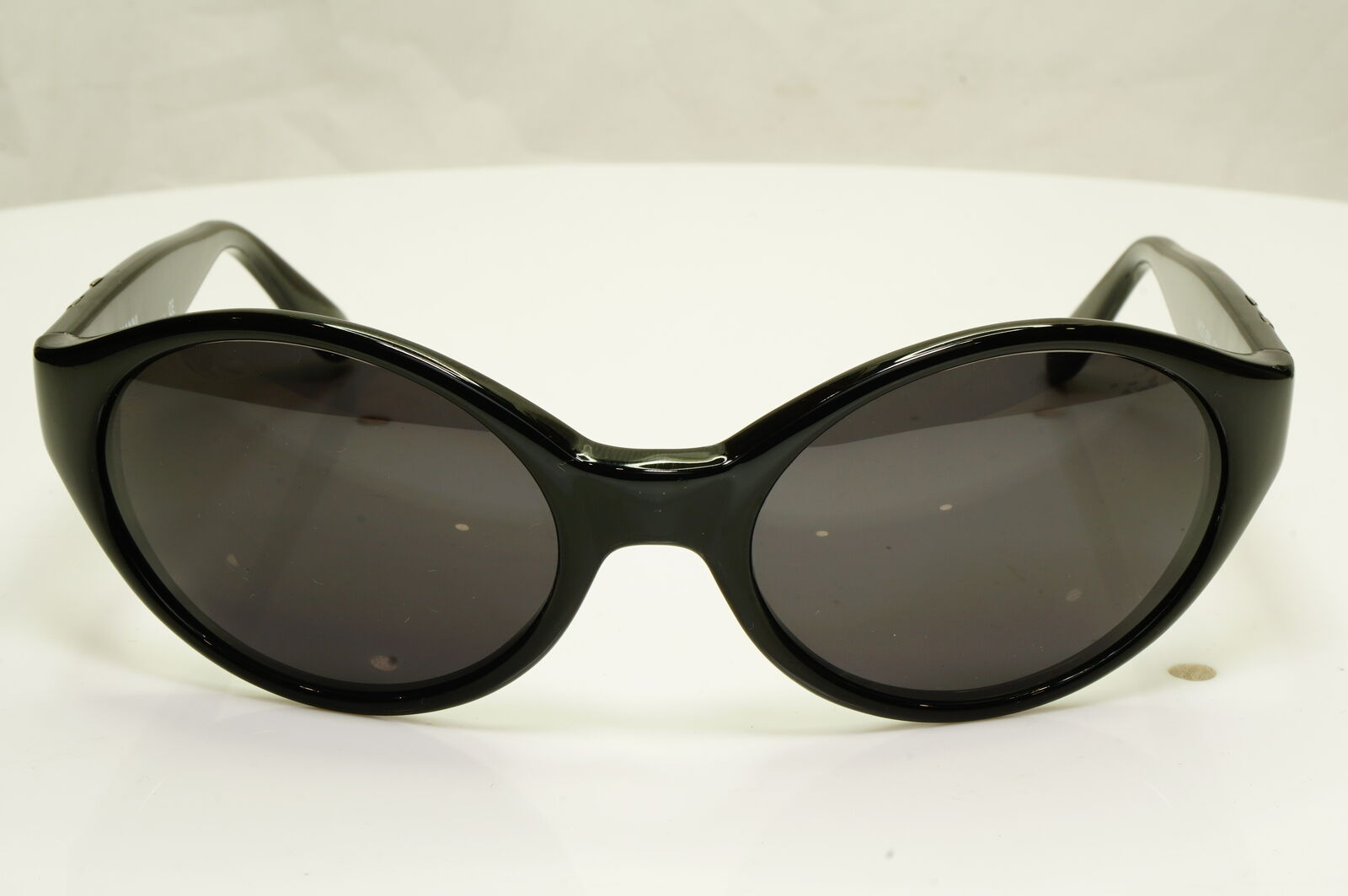 Gianni Versace 1996 Womens Vintage Black Medusa Sunglasses MOD 250 COL 852