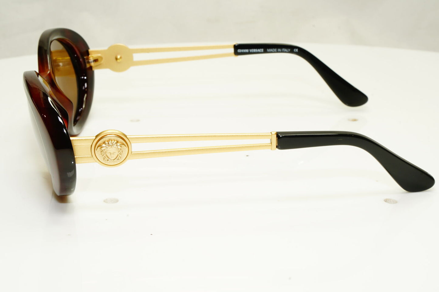 Gianni Versace 1996 Womens Vintage Gold Medusa Sunglasses MOD 342/A COL 900