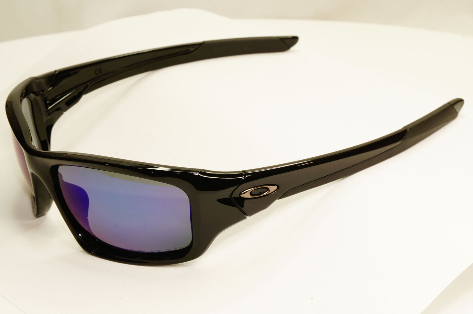 Oakley Valve Polarised Sunglasses Black Deep Blue Mirror Wrap OO 9236 12