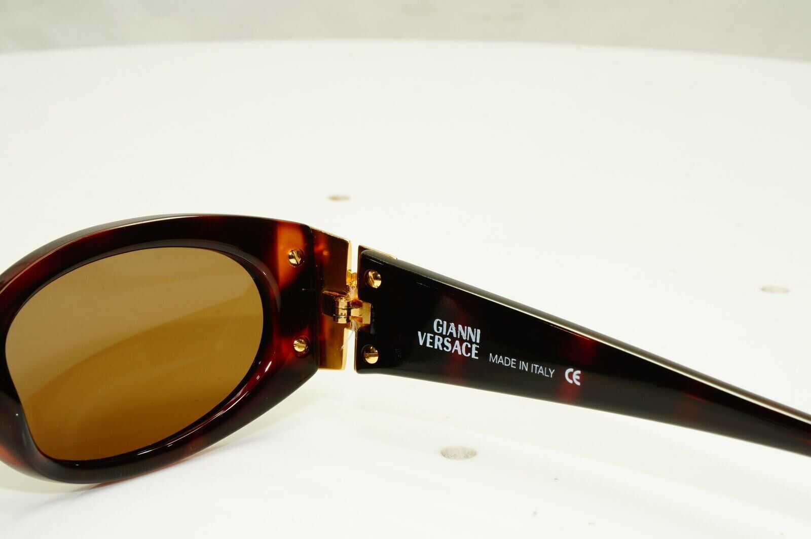 Gianni Versace 1996 Mens Vintage Gold Medusa Brown Sunglasses MOD 252/M COL 900