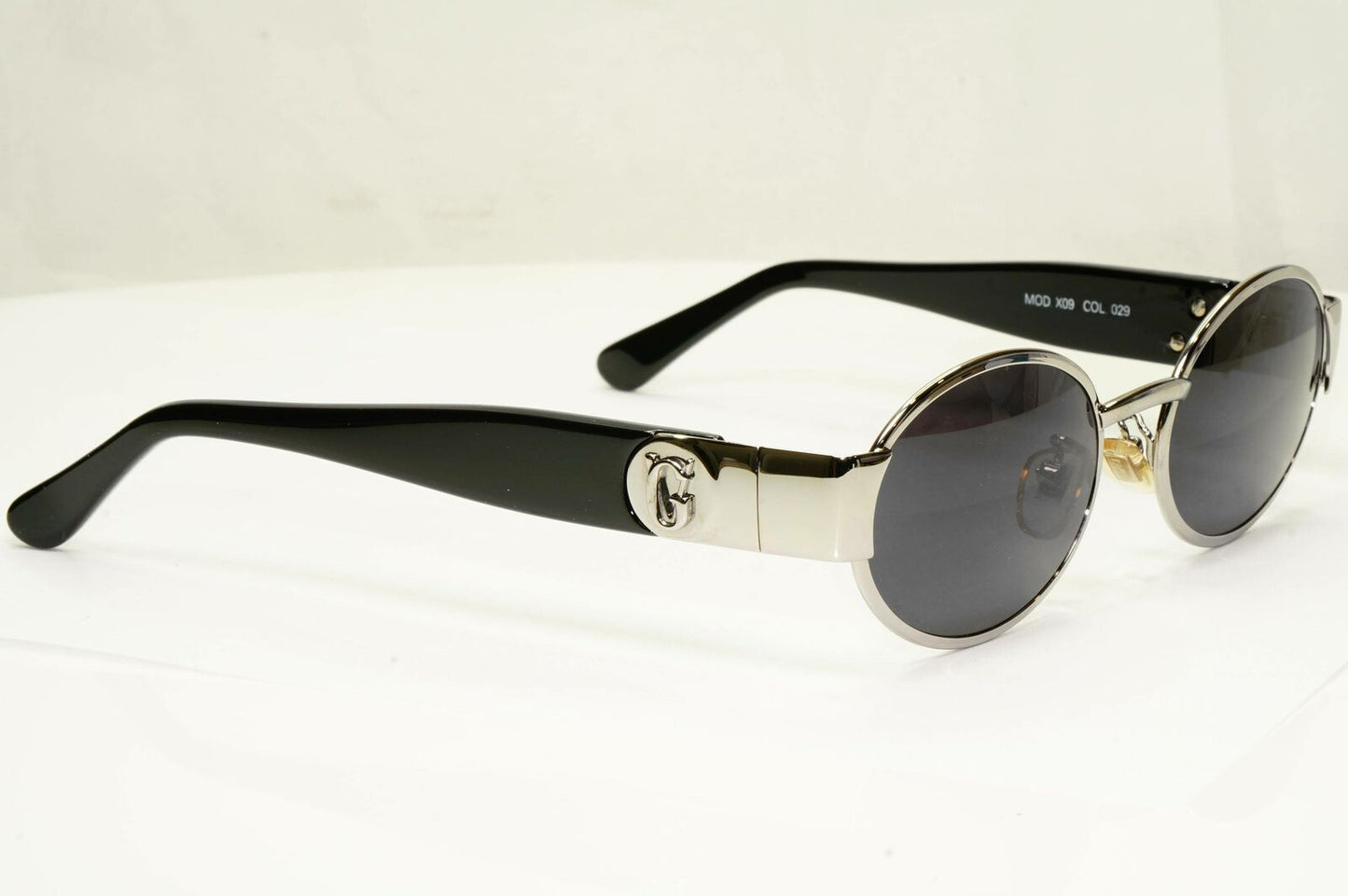 Gianni Versace 1996 Sunglasses Vintage Unisex Silver Metal GV MOD X09 COL 029