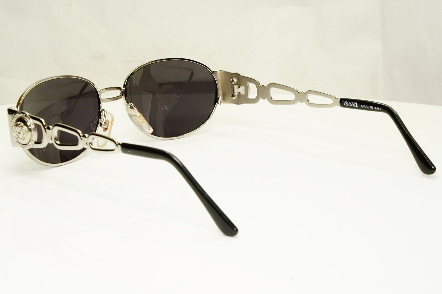 Gianni Versace 1996 Vintage Silver Oval Medusa Metal Sunglasses MOD S32 COL 26M